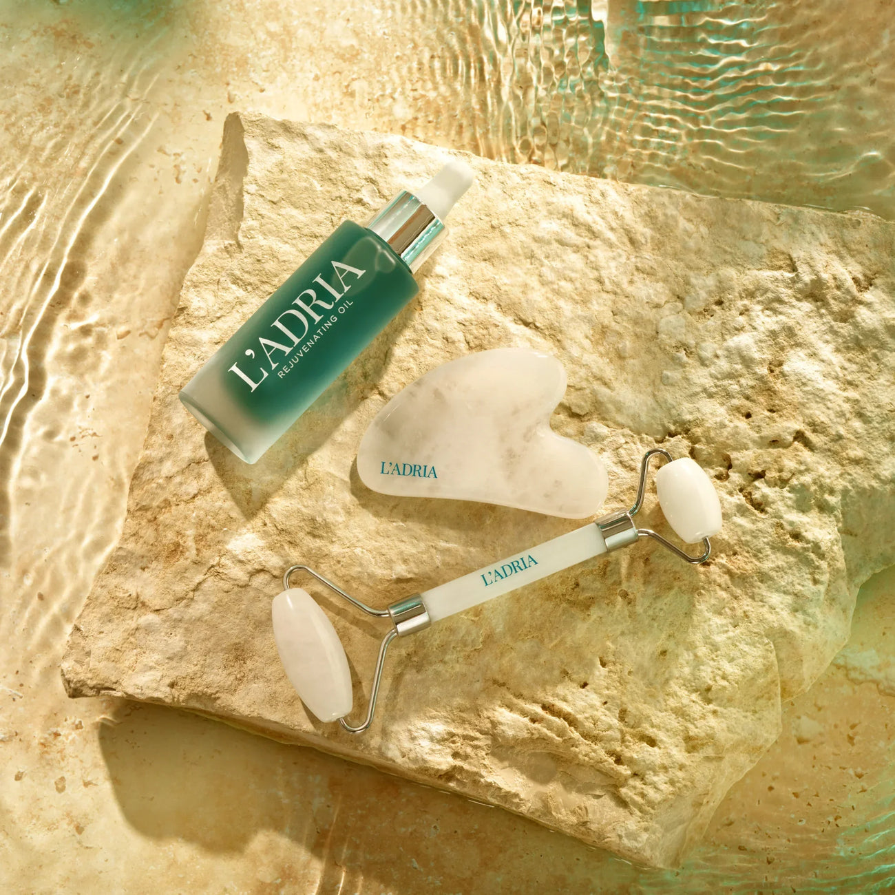 Gua Sha i roller: Istočnjački ritual za blistavu i zategnutu kožu